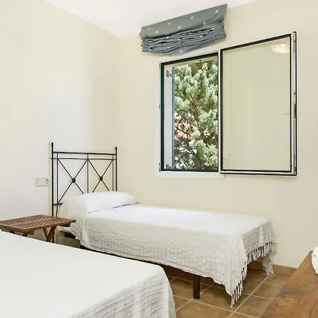 Villa Mpinell 44 *